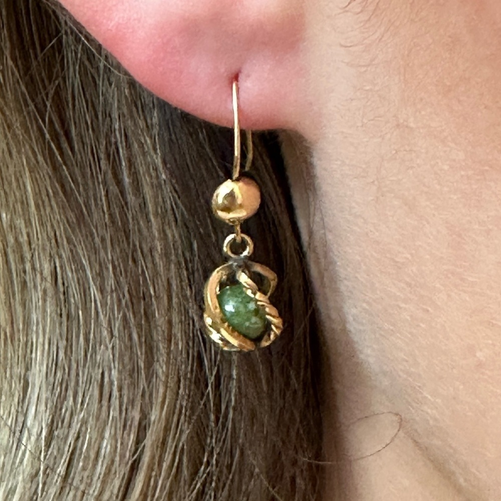 14k real solid Gold emerald Green Drop Earrings